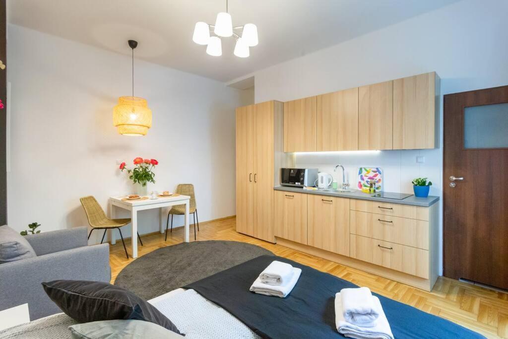 Apartament B *